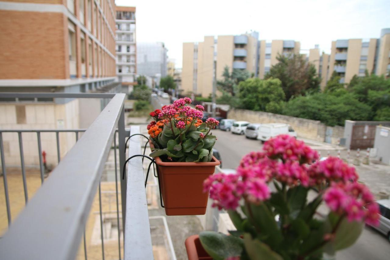 La Casa Di Stefania Apartment Lecce Bagian luar foto