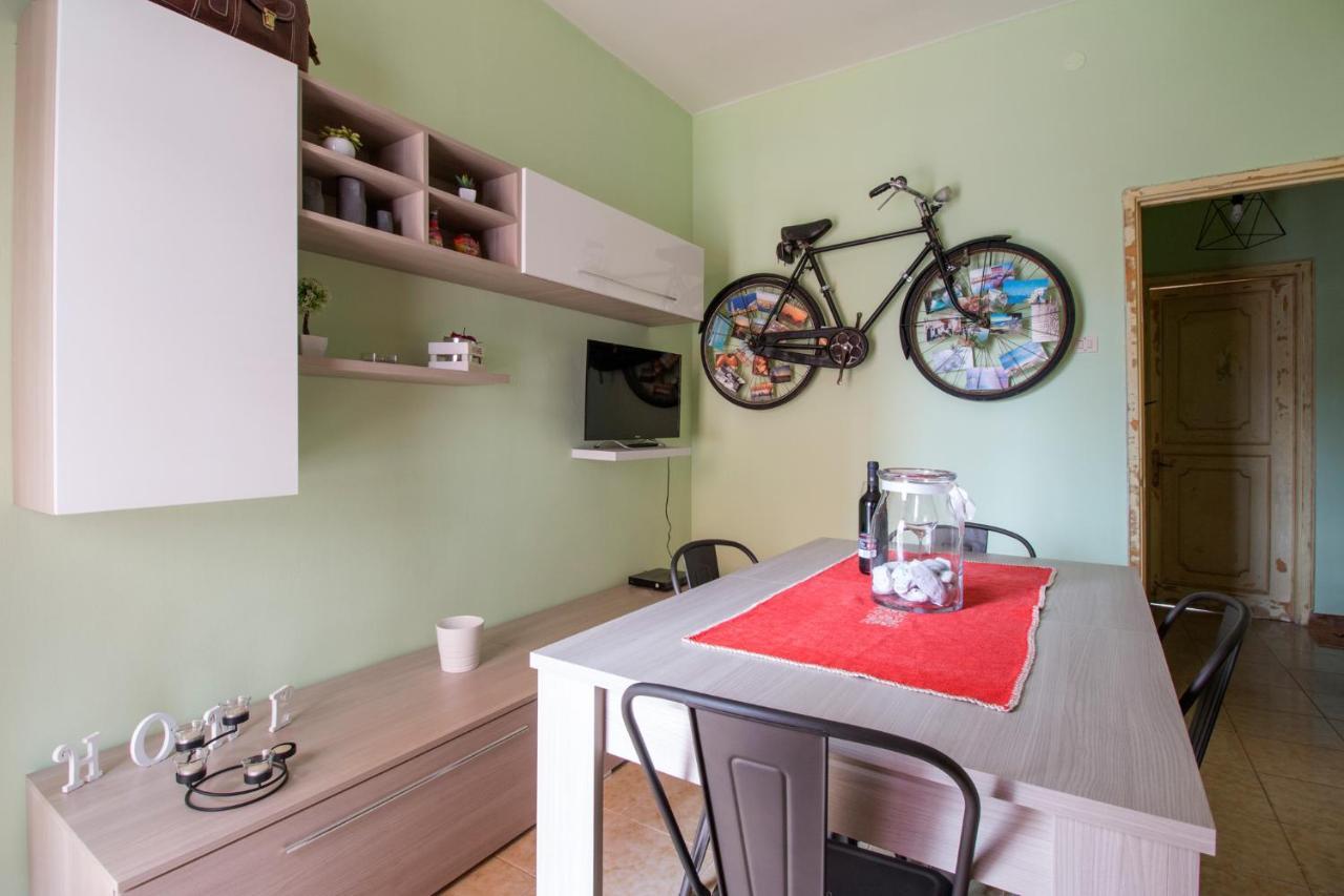 La Casa Di Stefania Apartment Lecce Bagian luar foto