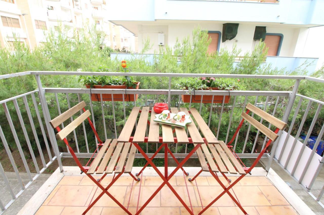 La Casa Di Stefania Apartment Lecce Bagian luar foto