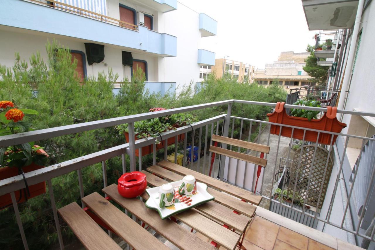 La Casa Di Stefania Apartment Lecce Bagian luar foto